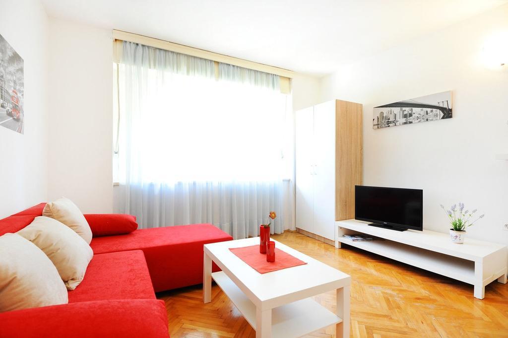 Split Central Lovely Flat Room photo