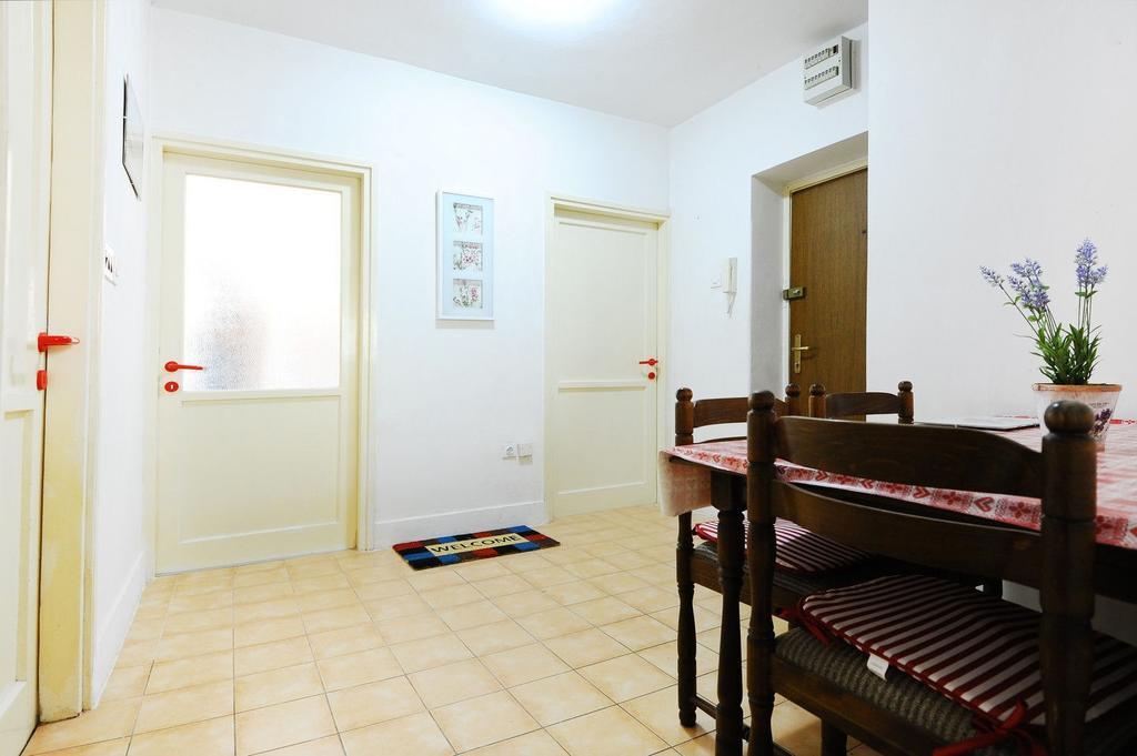 Split Central Lovely Flat Room photo